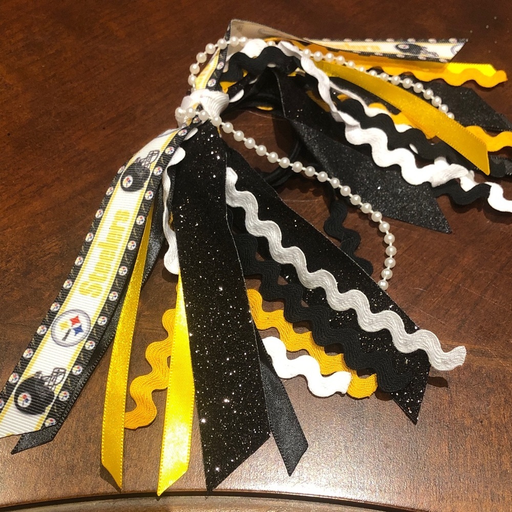Pittsburgh Steelers Handcrafted Black and Yellow Hair Tie Bow with Ribbons NEW - Picture 2 of 6